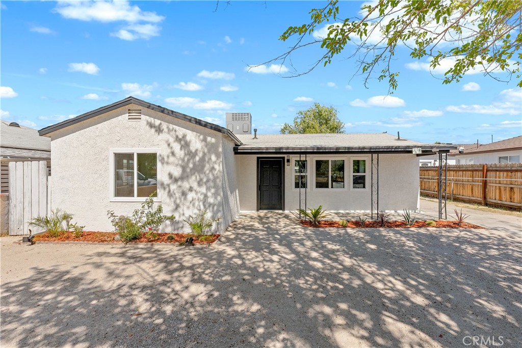 45040 Redwood Avenue, Lancaster, CA 93534 — photo 1