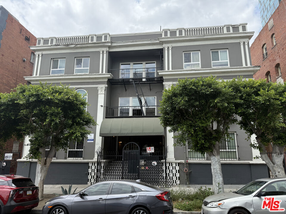 681 Shatto Place, Los Angeles, CA 90005 — photo 1