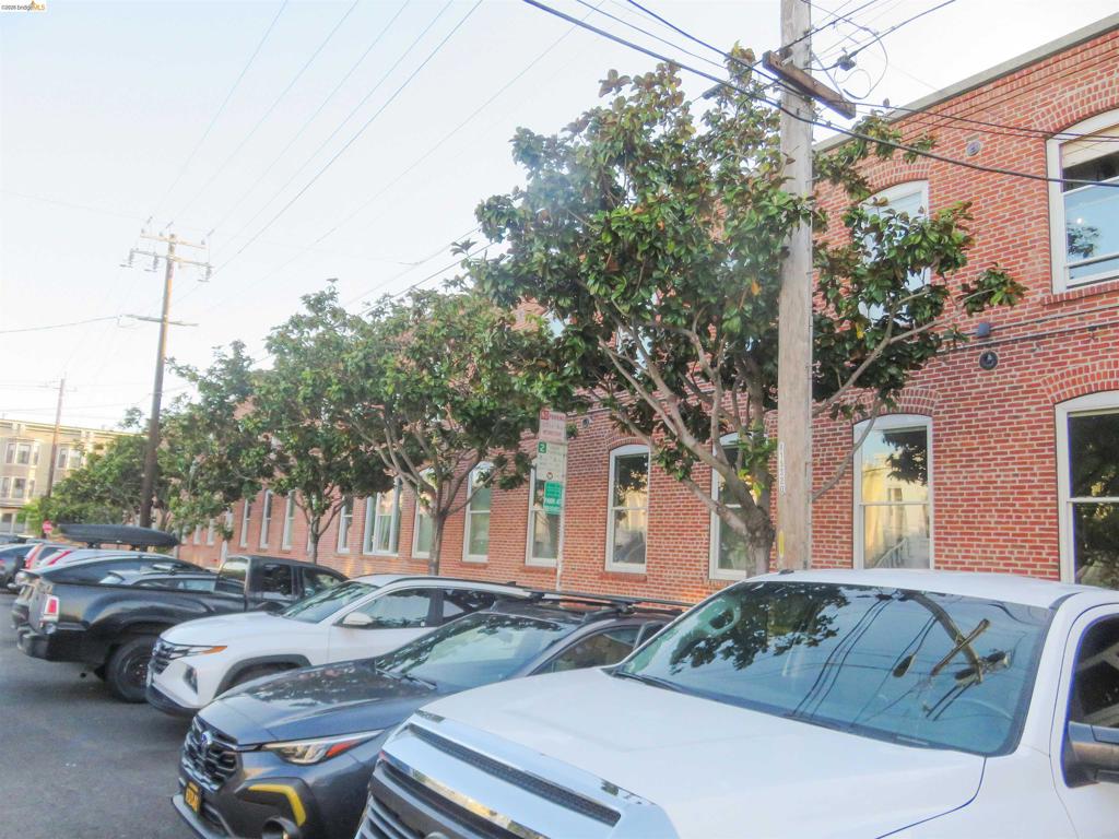 720 York St 212, San Francisco, CA 94110 — photo 1
