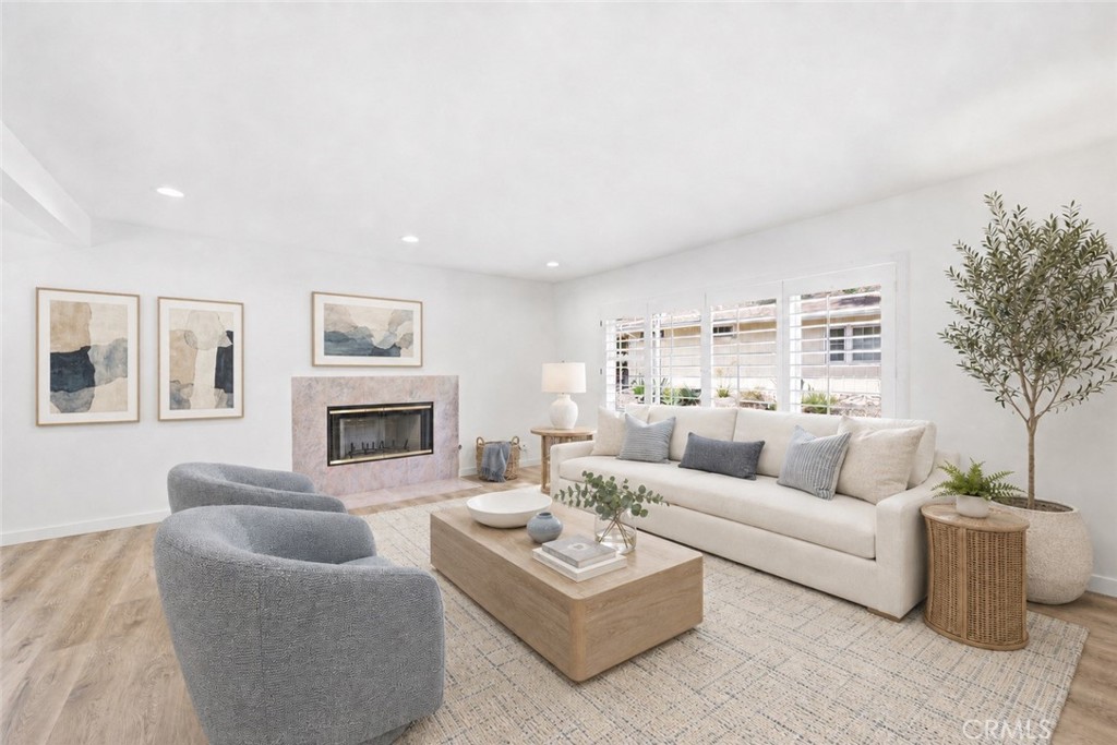 4776 Excelente Drive, Woodland Hills, CA 91364 — photo 1