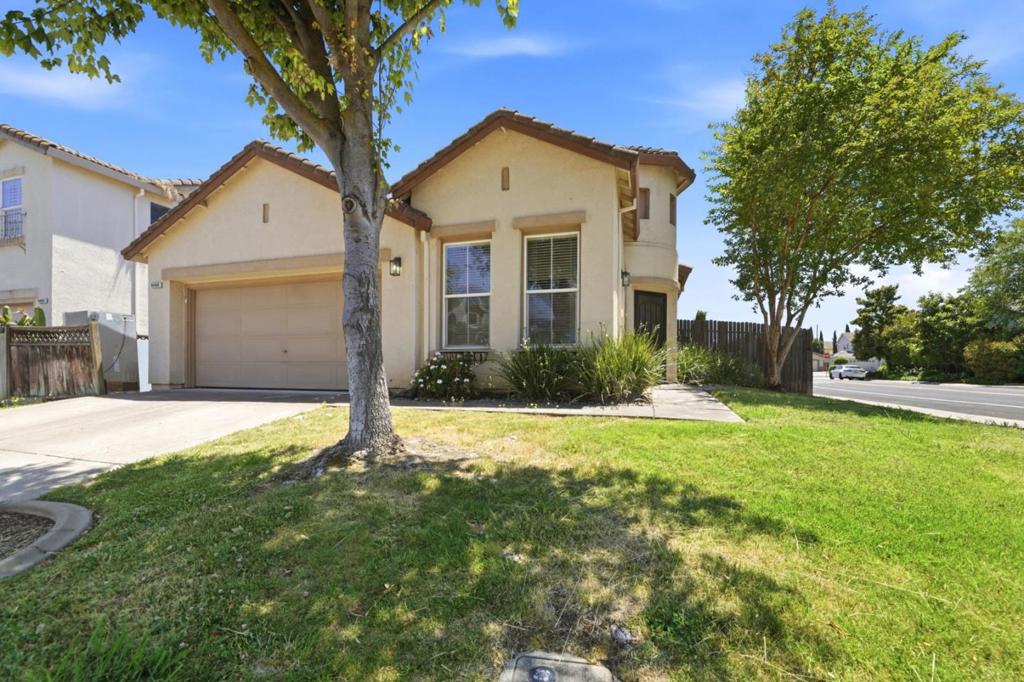 9400 Trolio Way, Elk Grove, CA 95624 — photo 1
