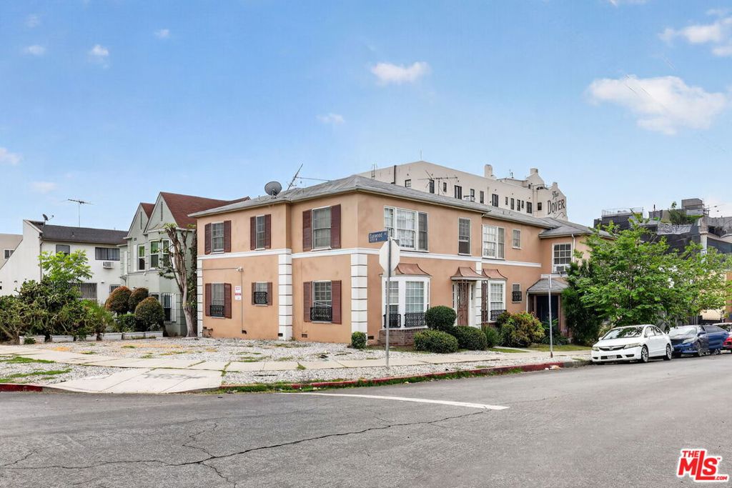 310 N St Andrews Place, Los Angeles, CA 90004 — photo 1