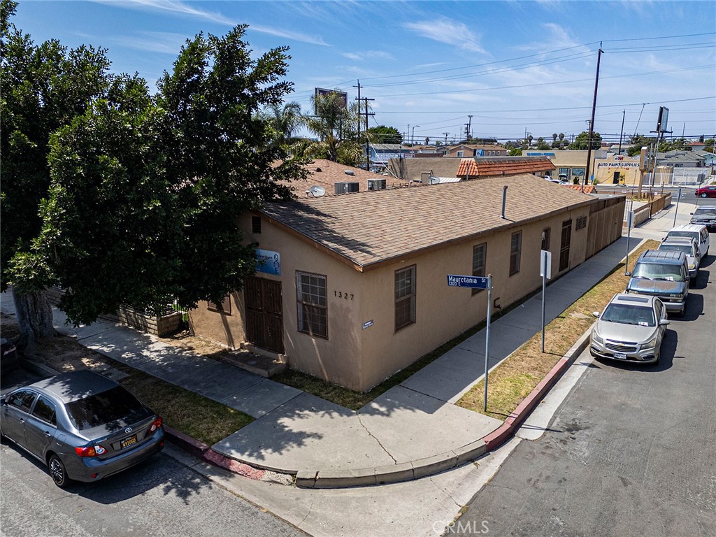 1327 E Mauretania