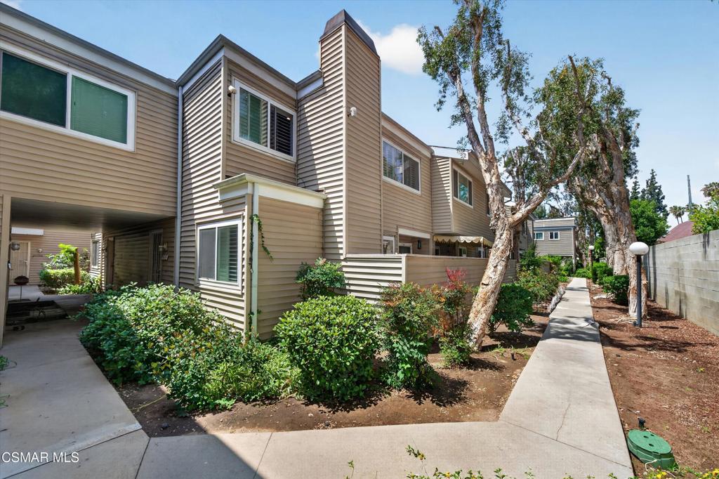 9946 Sepulveda Boulevard 4, San Fernando, CA 91345 — photo 1