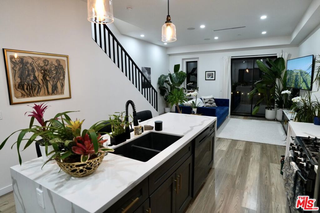 5961 Fountain Avenue, Los Angeles, CA 90028 — photo 1