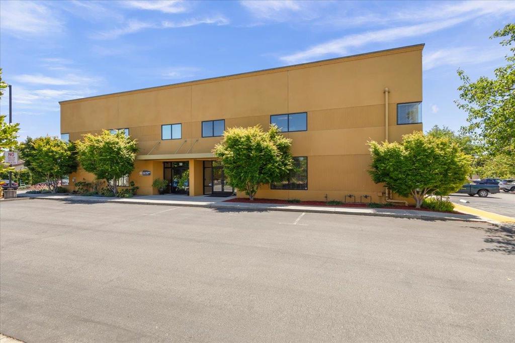 125 Hangar Way 110, Watsonville, CA 95076 — photo 1