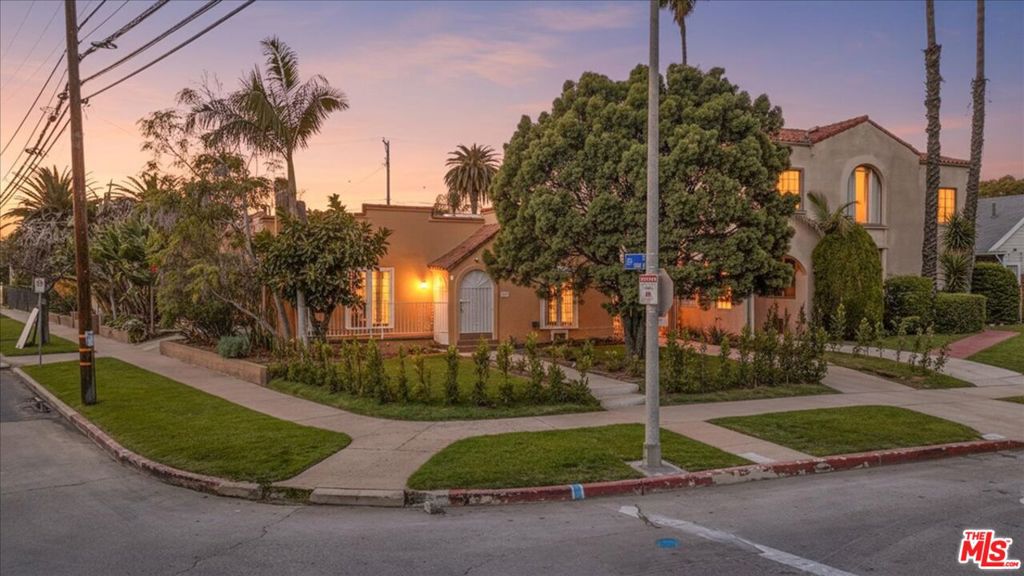 1185 S Tremaine Avenue, Los Angeles, CA 90019 — photo 1