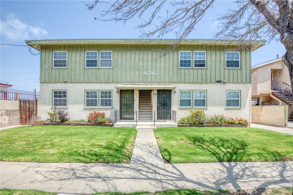 11426 Gale, Hawthorne, CA 90250 — photo 1