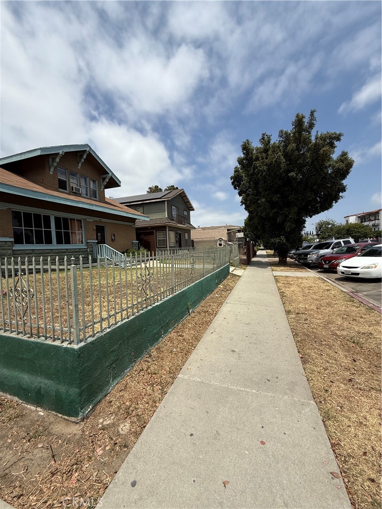 1403 Elm, Long Beach, CA 90813 — photo 1