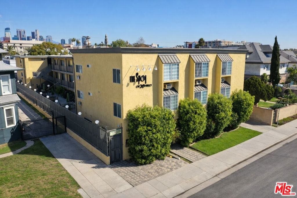 721 W 30th Street, Los Angeles, CA 90007 — photo 1