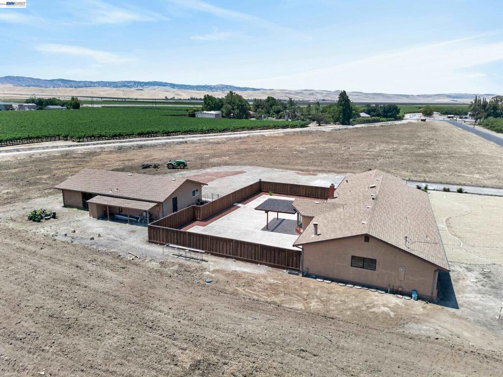 4260 W Kenner Rd, Tracy, CA 95304 — photo 1