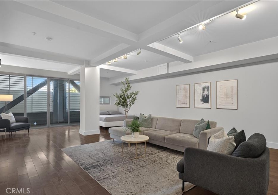 433 Pine 102, Long Beach, CA 90802 — photo 1