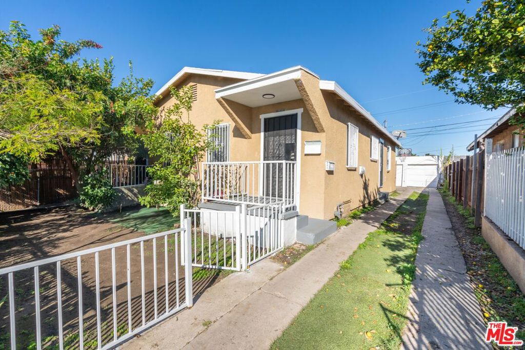341 E 71st Street, Los Angeles, CA 90003 — photo 1