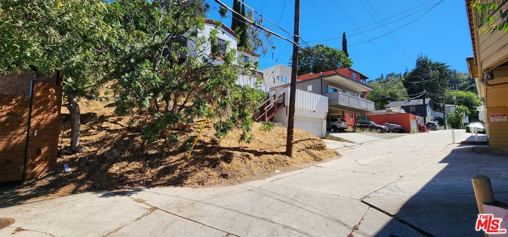 3643 Fredonia Drive, Los Angeles, CA 91307 — photo 1