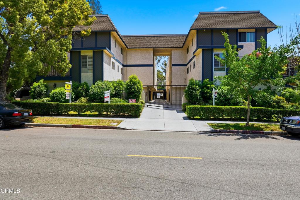 408 Burchett Street 3, Glendale, CA 91203 — photo 1