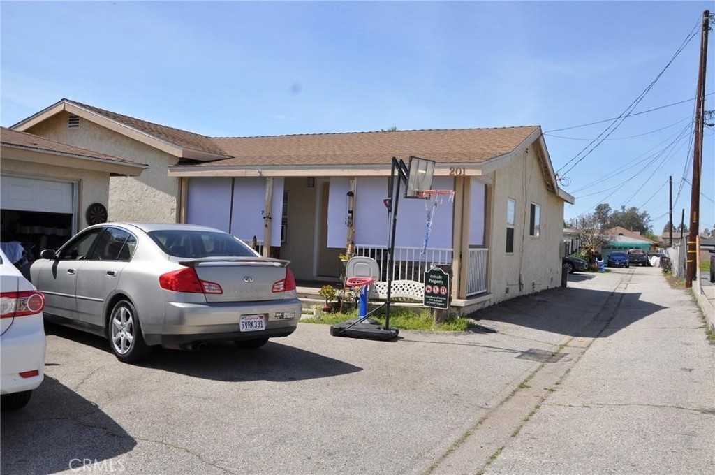 201 S Vernon, Azusa, CA 91702 — photo 1