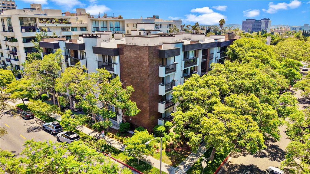 324 N Palm Drive 407, Beverly Hills, CA 90210 — photo 1