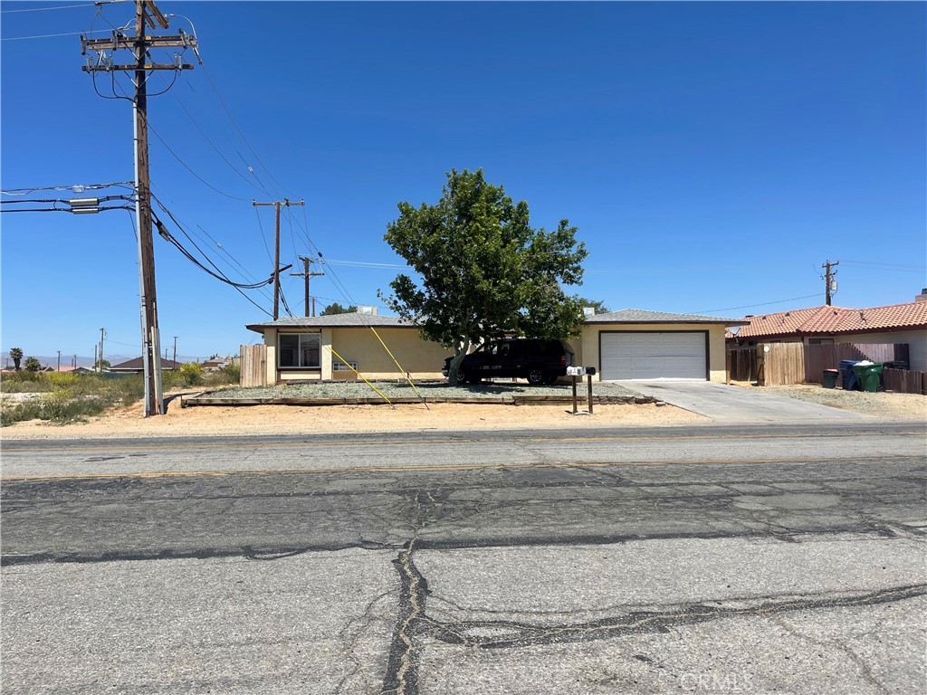 9389 N Loop Boulevard, California City, CA 93505 — photo 1