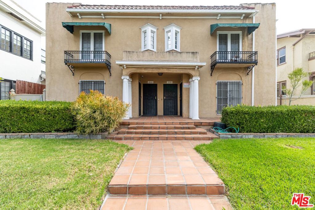1206 3rd Avenue, Los Angeles, CA 90019 — photo 1