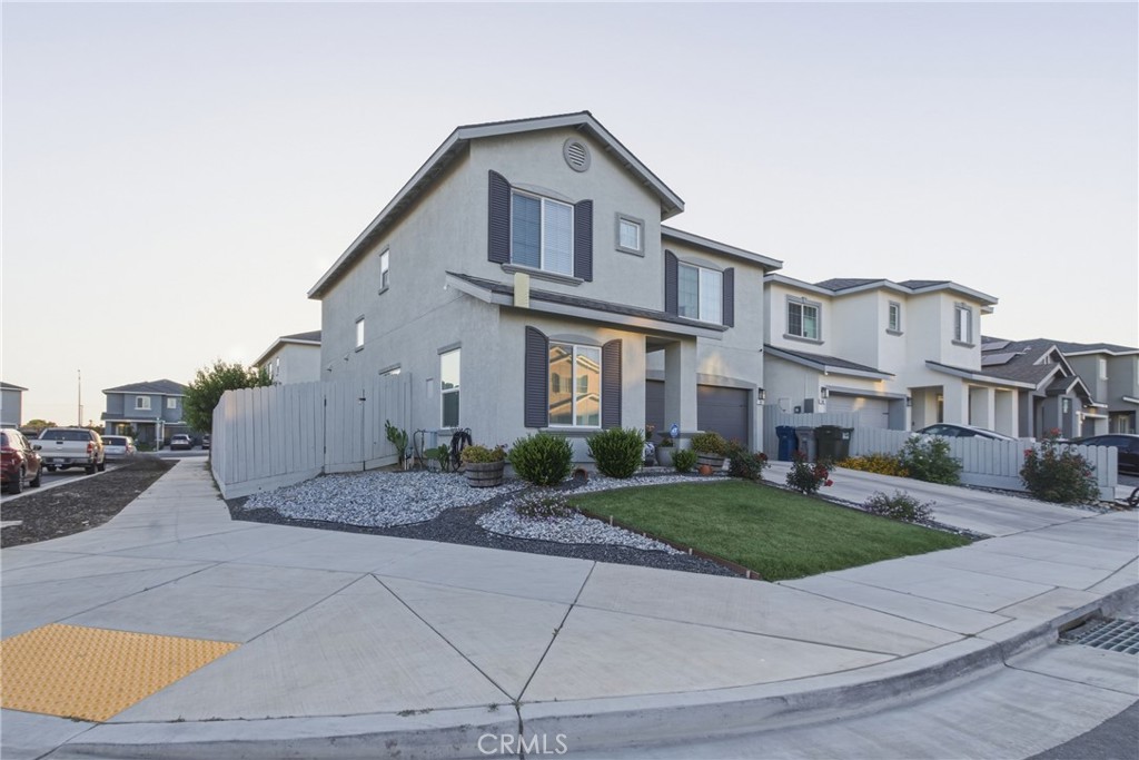 693 Cadiz Avenue, Merced, CA 95341 — photo 1
