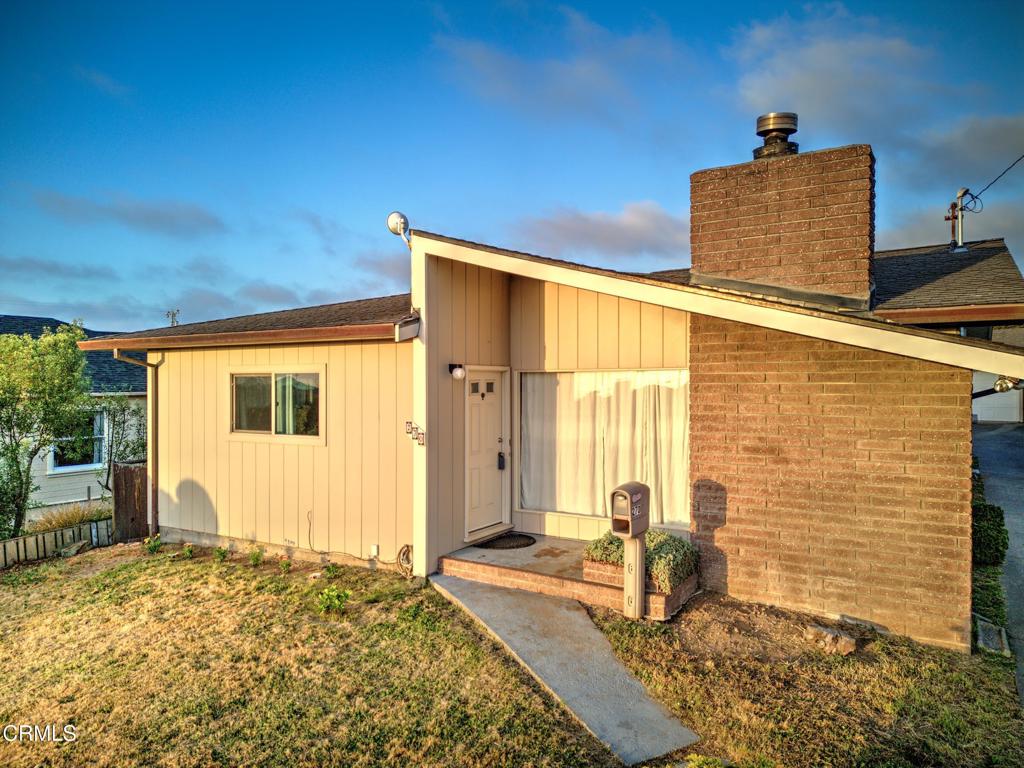 270 S Whipple Street, Fort Bragg, CA 95437 — photo 1