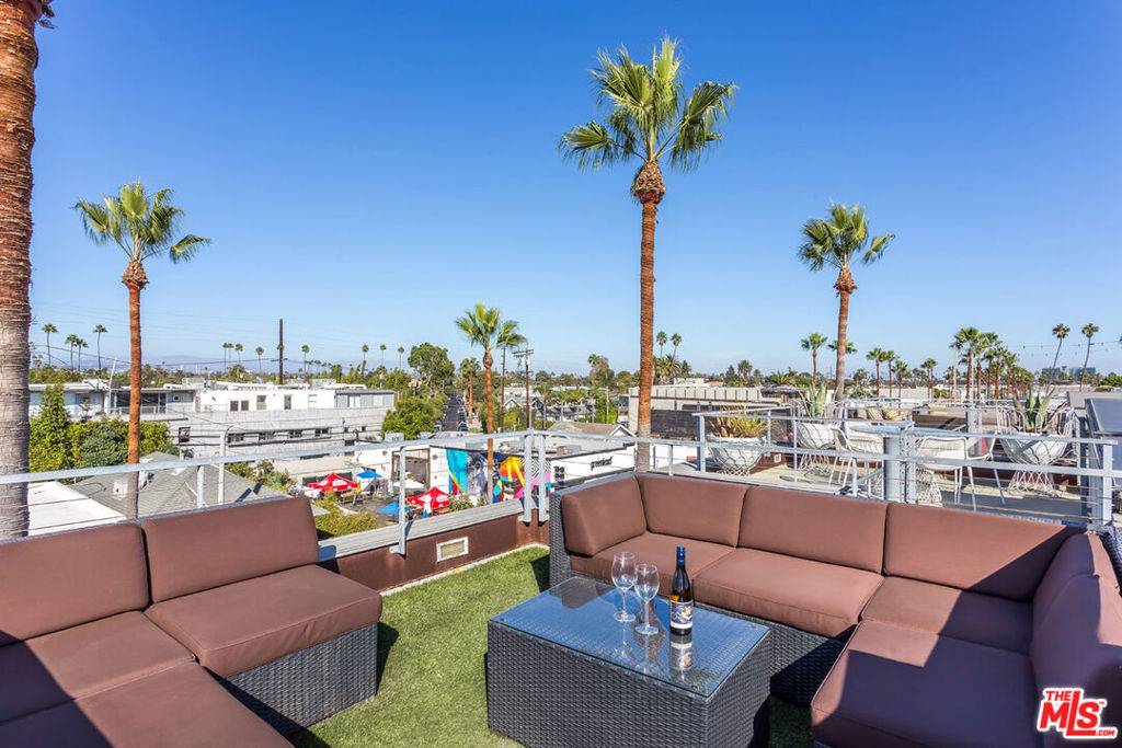 1212 Abbot Kinney Boulevard 1, Venice, CA 90291 — photo 1