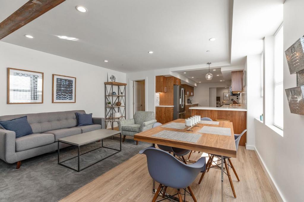 431 Capp Street A, San Francisco, CA 94110 — photo 1