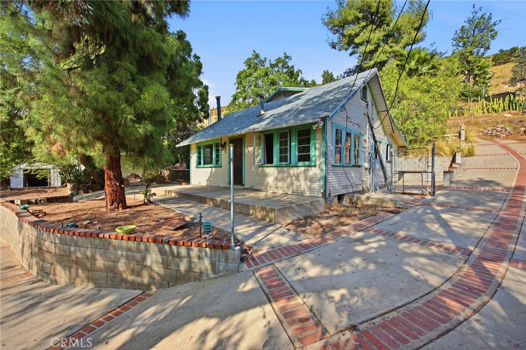 10064 Sunland Boulevard, Sunland, CA 91040 — photo 1
