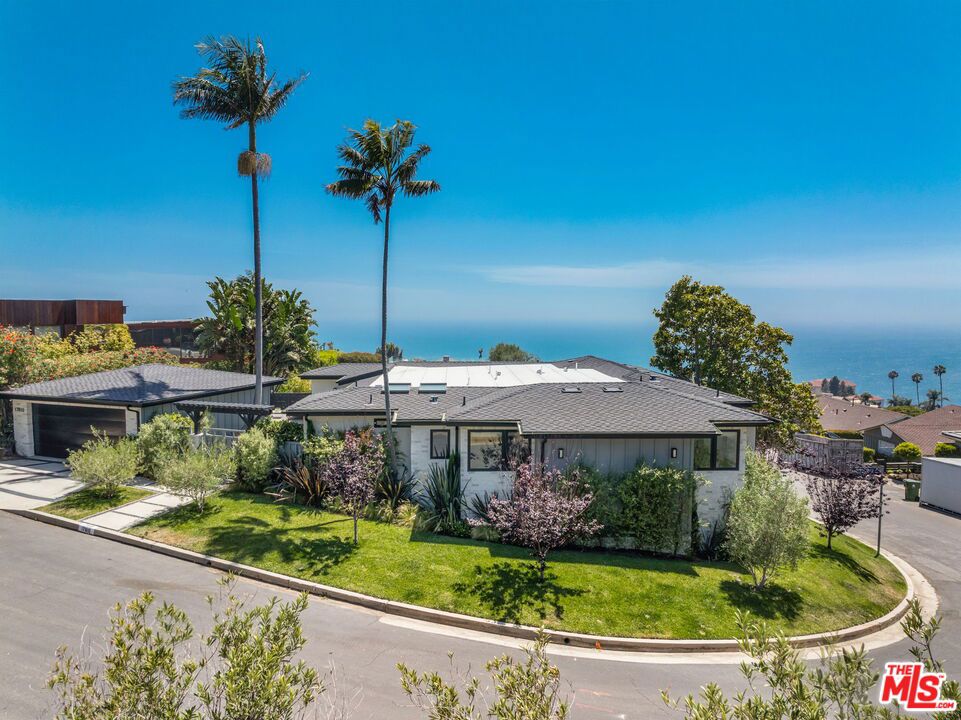 17810 Sabbiadoro Way, Pacific Palisades, CA 90272 — photo 1