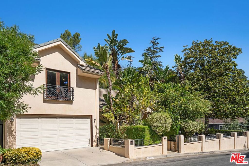 3645 Longview Valley Road, Sherman Oaks, CA 91423 — photo 1