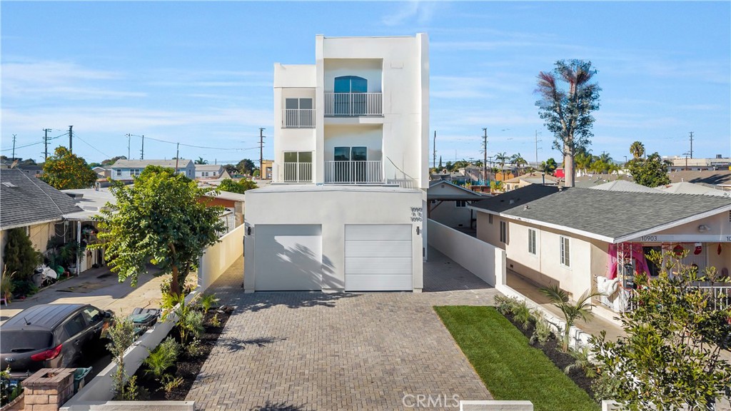 10905 Dalerose Avenue, Inglewood, CA 90304 — photo 1