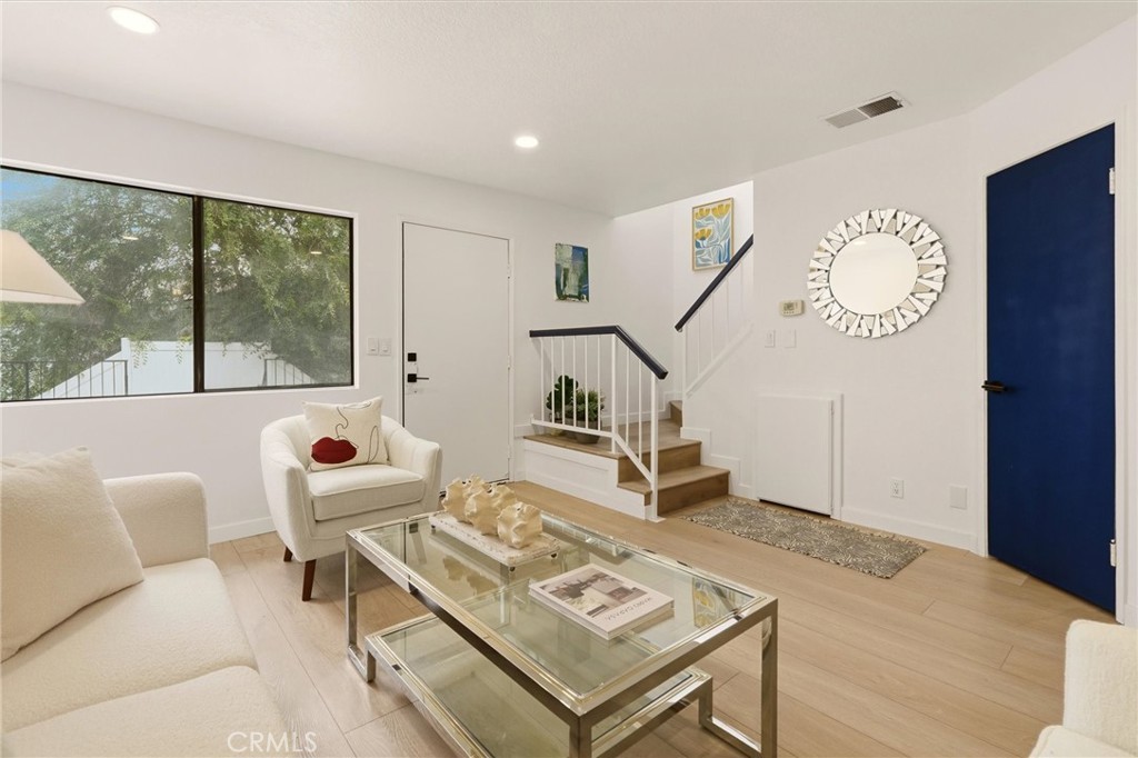 633 Hardin Drive 3, Inglewood, CA 90302 — photo 1
