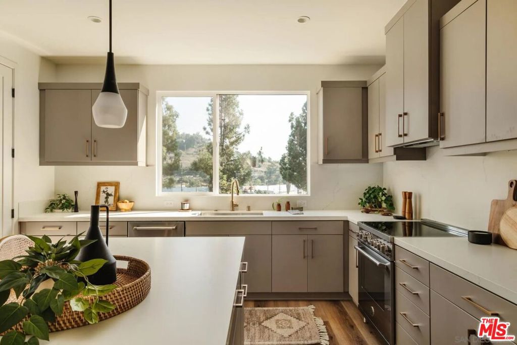 3851 N Riley Lane, Los Angeles, CA 90065 — photo 1