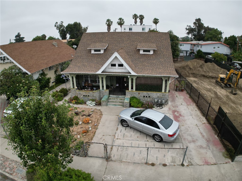 1229 W 37th Drive, Los Angeles, CA 90007 — photo 1