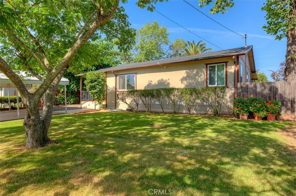 48 Hoover, Oroville, CA 95966 — photo 1
