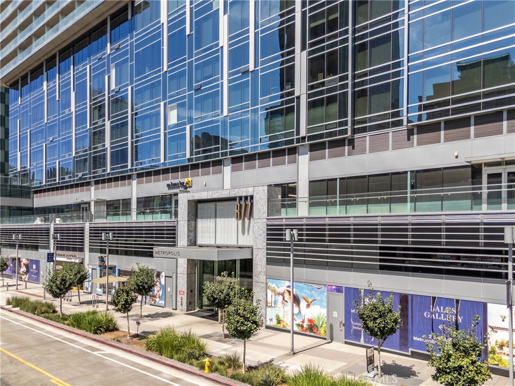 877 Francisco Street 819, Los Angeles, CA 90017 — photo 1
