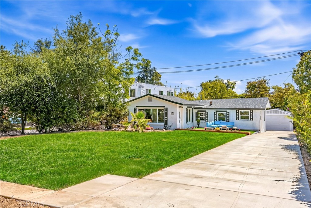 1280 E Woodbury, Pasadena, CA 91104 — photo 1