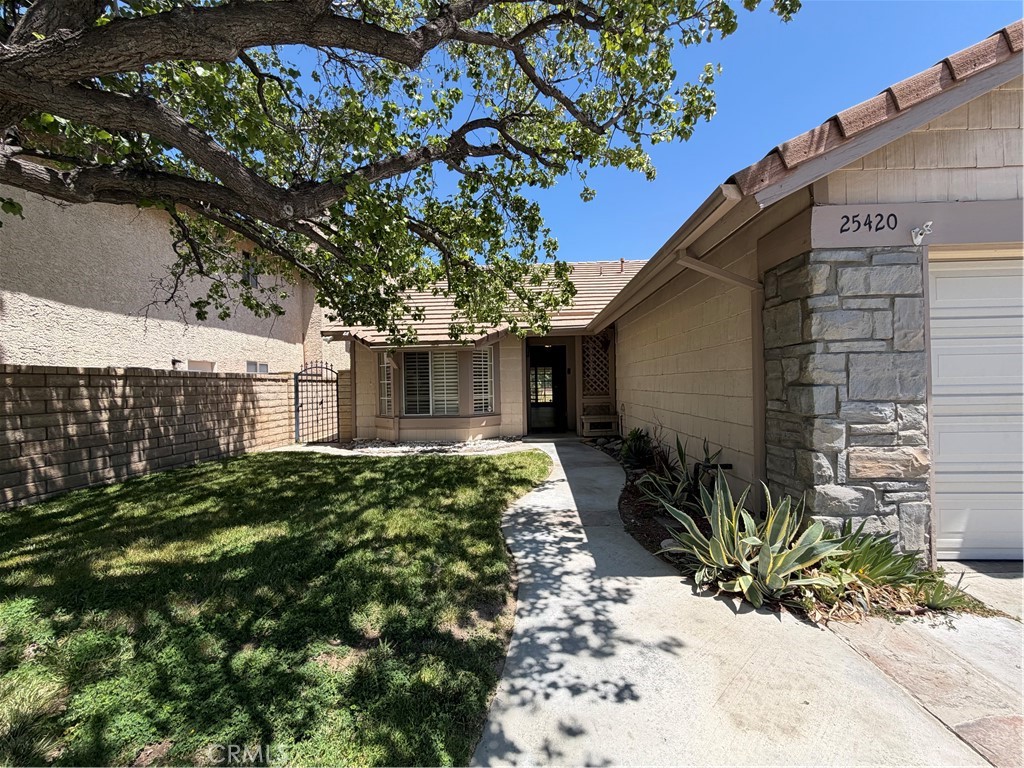 25420 Sheffield Ln, Saugus, CA 91350 — photo 1