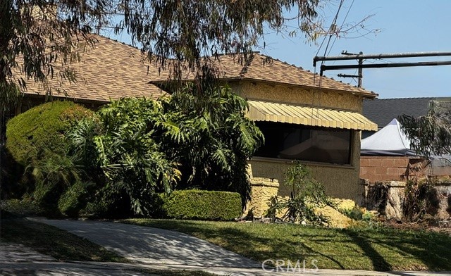 10815 S Hoover, Los Angeles, CA 90044 — photo 1