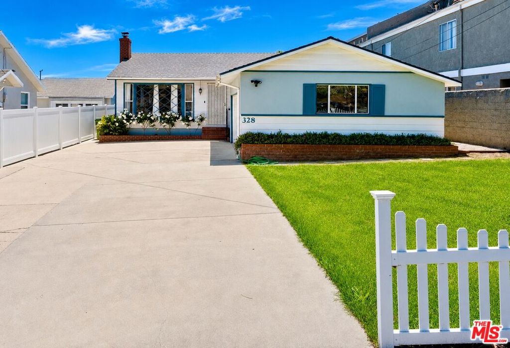 328 E Plymouth Street, Inglewood, CA 90302 — photo 1