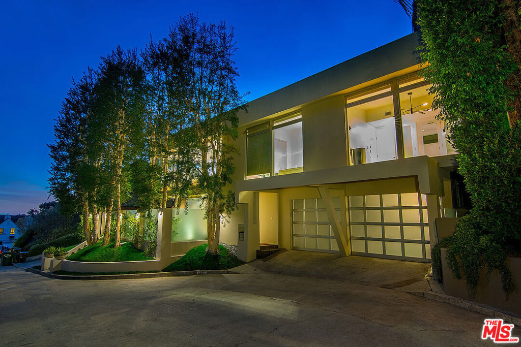 1331 CORDELL Place, Los Angeles, CA 90069 — photo 1