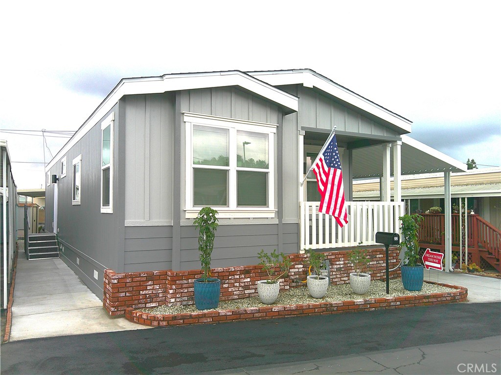 1020 BRADBOURNE Avenue 22, Duarte, CA 91010 — photo 1
