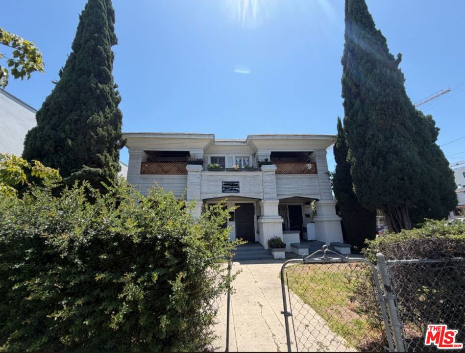 5540 Lexington Avenue, Los Angeles, CA 90038 — photo 1