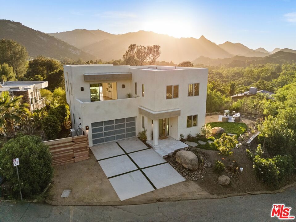 25638 Monte Nido Drive, Calabasas, CA 91302 — photo 1
