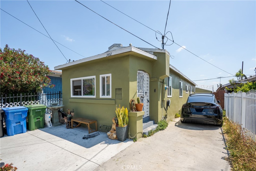 3432 Arlington, Los Angeles, CA 90018 — photo 1