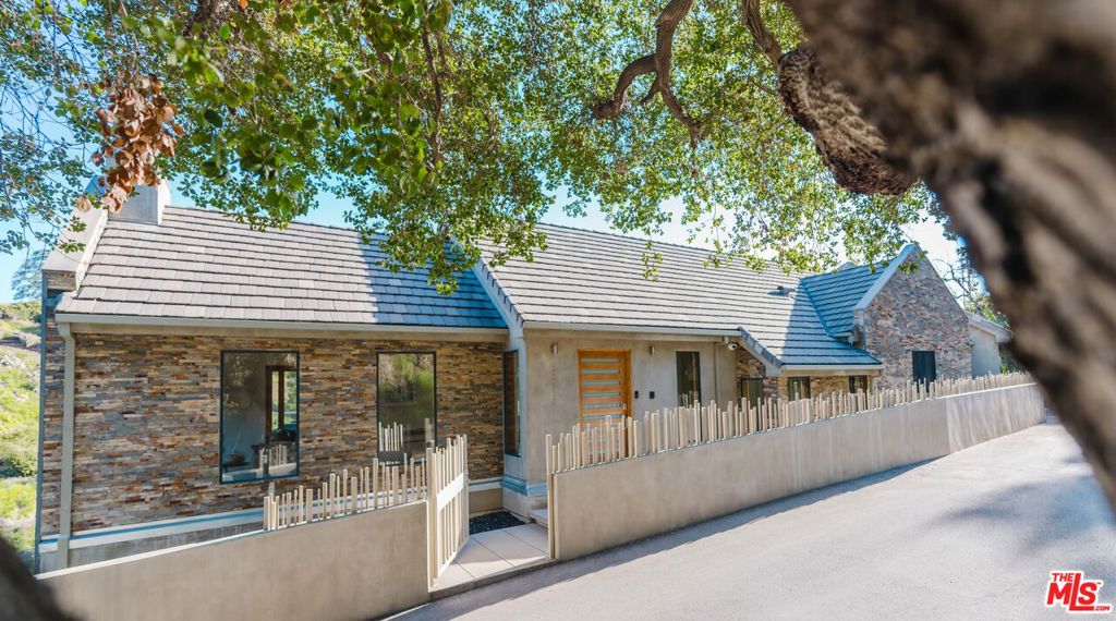 10110 Cielo Drive, Beverly Hills, CA 90210 — photo 1