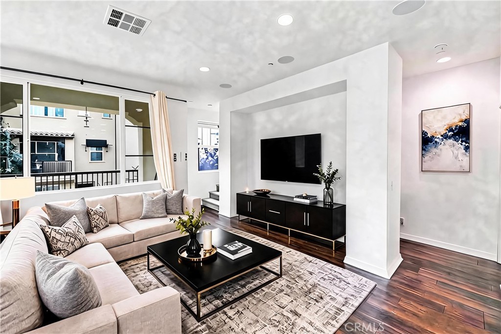 809 N Dalton 104, Azusa, CA 91702 — photo 1