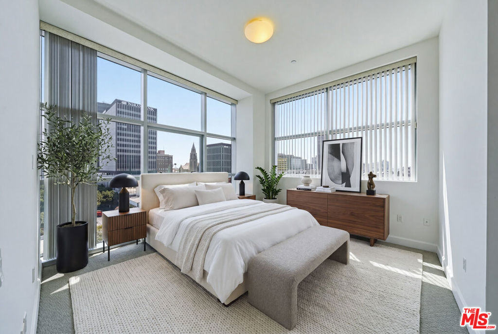 3223 W 6th Street 605, Los Angeles, CA 90020 — photo 1