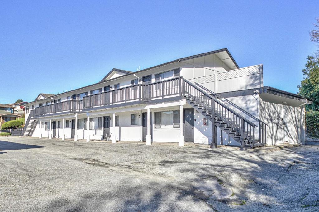 290 Pennsylvania Drive, Watsonville, CA 95076 — photo 1