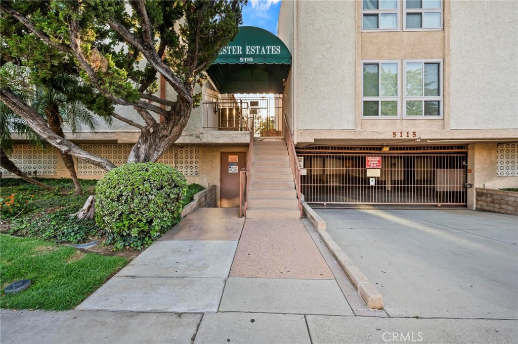 5115 Kester 7, Sherman Oaks, CA 91403 — photo 1